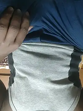 Snapshot of hunter379 chatting on November 29, 2025, 8:17 am hunter379 online show from November 29, 2025, 8:17 am