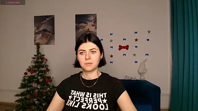 MelisaGollden online show from December 18, 2025, 7:25 am