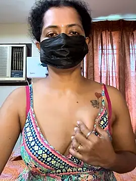 Snapshot of TeddyLover5 chatting on January 12, 2026, 8:52 am TeddyLover5 online show from January 12, 2026, 8:52 am