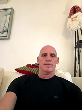 Elosoo online show from December 18, 2025, 10:27 pm