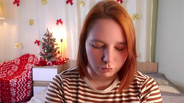 GwendaWhetham online show from December 15, 2025, 11:03 am