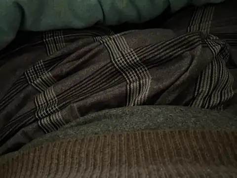 erdestruttor18 online show from February 4, 2026, 10:32 am