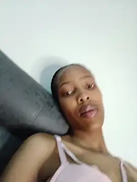 MsParisSmith online show from December 15, 2025, 6:34 pm