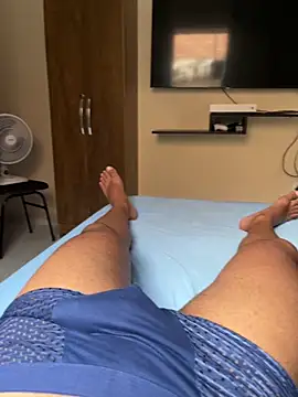 Reenanx online show from December 1, 2025, 8:25 pm