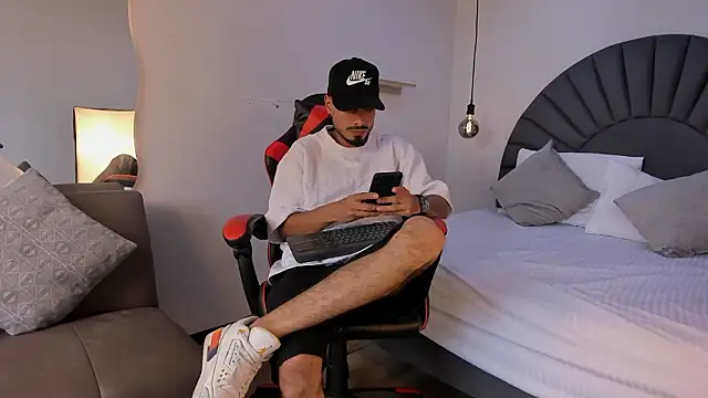 MatthewCullen online show from March 11, 2026, 8:04 pm