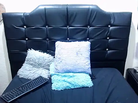 Snapshot of NathRouxe chatting on November 29, 2025, 11:52 pm NathRouxe online show from November 29, 2025, 11:52 pm