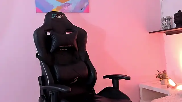 Snapshot of VictoriiaRose chatting on November 28, 2025, 7:16 pm VictoriiaRose online show from November 28, 2025, 7:16 pm