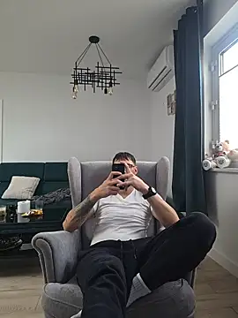 Snapshot of martme69 chatting on December 19, 2025, 8:54 am martme69 online show from December 19, 2025, 8:54 am