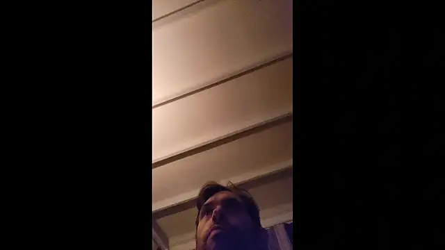 Snapshot of Denisxsxs chatting on December 19, 2025, 6:48 pm Denisxsxs online show from December 19, 2025, 6:48 pm