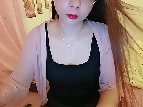 BabyDoll1999 online show from April 12, 2026, 12:32 pm