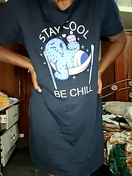 sopna845 online show from November 28, 2025, 4:48 am