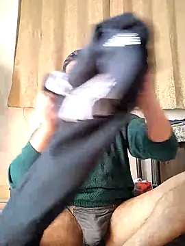 samnick4321 online show from November 28, 2025, 4:37 am