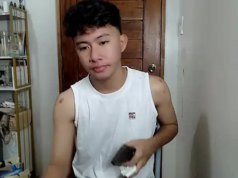 asiantwink0000 online show from December 15, 2025, 2:38 am