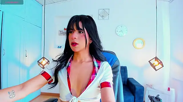 Hot Darliing online show from December 1, 2025, 1:27 pm