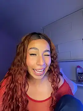 PrettyChloe  online show from May 19, 2026, 1:56 am