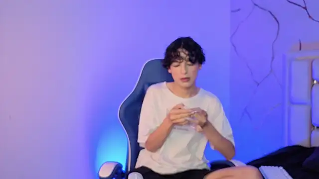 SthepanodiMonaco online show from March 31, 2026, 3:30 am