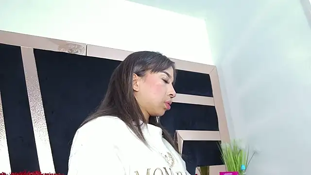 Snapshot of Kassandra_xxx chatting on June 6, 2026, 4:28 am Kassandra xxx online show from June 6, 2026, 4:28 am