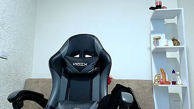 Nahomi rous777 online show from February 8, 2026, 3:04 pm