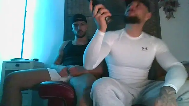 lorenzoca9897 online show from January 8, 2026, 2:52 pm