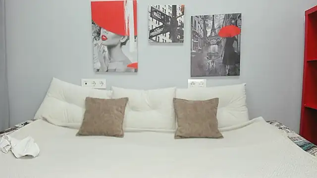 Comely Camillla online show from February 15, 2026, 3:03 am