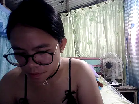 Snapshot of xxdreamgirl69 chatting on February 14, 2026, 10:06 pm xxdreamgirl69 online show from February 14, 2026, 10:06 pm