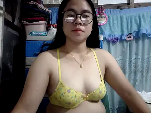 Snapshot of xxdreamgirl69 chatting on February 22, 2026, 10:41 pm xxdreamgirl69 online show from February 22, 2026, 10:41 pm