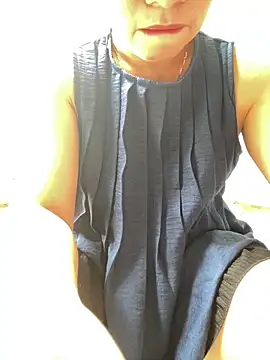 Hot Nova online show from December 18, 2025, 4:29 am