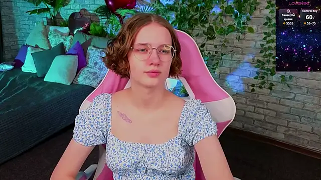 Snapshot of Mia_Mooore chatting on February 12, 2026, 1:28 pm Mia Mooore online show from February 12, 2026, 1:28 pm