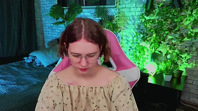 Snapshot of Mia_Mooore chatting on February 20, 2026, 1:22 pm Mia Mooore online show from February 20, 2026, 1:22 pm