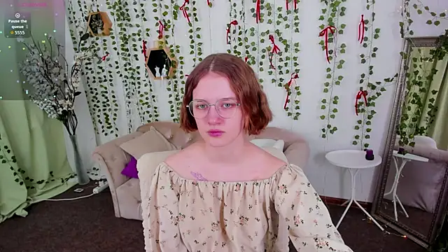 Snapshot of Mia_Mooore chatting on February 28, 2026, 1:23 pm Mia Mooore online show from February 28, 2026, 1:23 pm