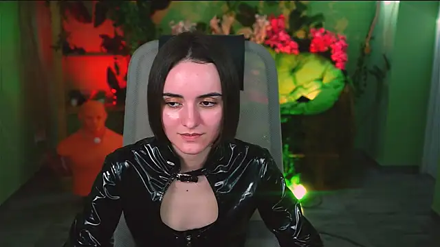 KateWillows online show from April 7, 2026, 5:08 am