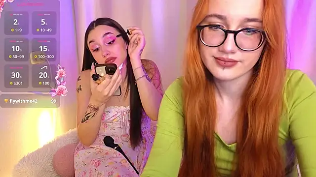 sunny luna online show from November 30, 2025, 5:06 pm