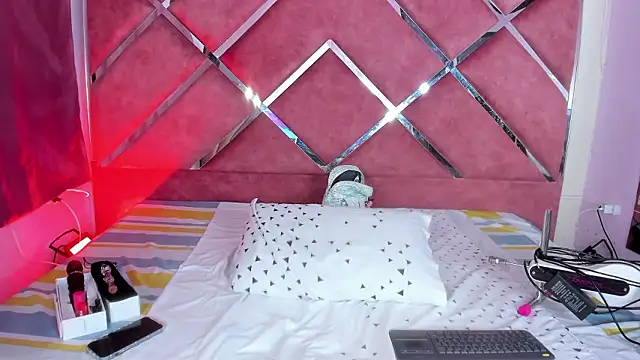 MeganDangelo online show from February 3, 2026, 2:53 am