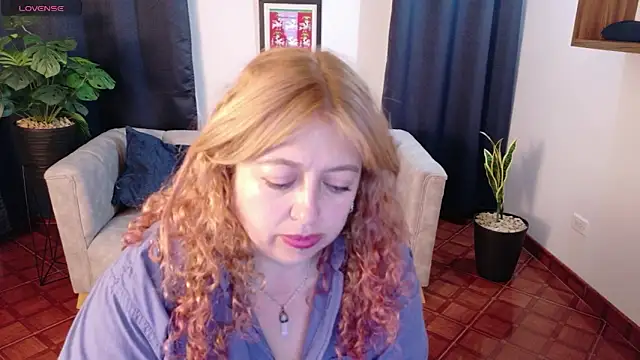 MilfArlet online show from January 15, 2026, 1:59 pm