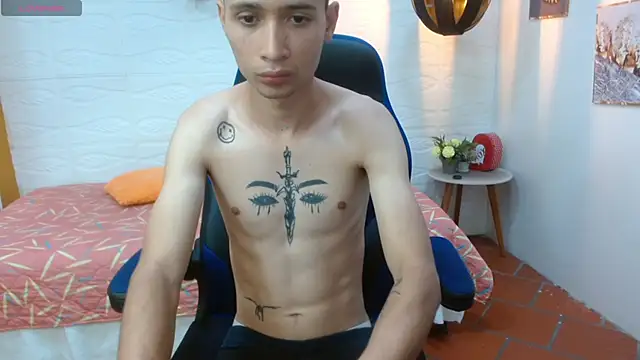 LucassSmith11 online show from December 2, 2025, 1:50 pm