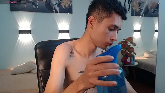 LucassSmith11 online show from January 10, 2026, 11:34 am