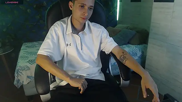 LucassSmith11 online show from April 5, 2026, 6:38 pm