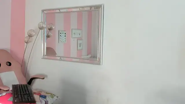 Amaia Monroe online show from February 13, 2026, 4:30 am