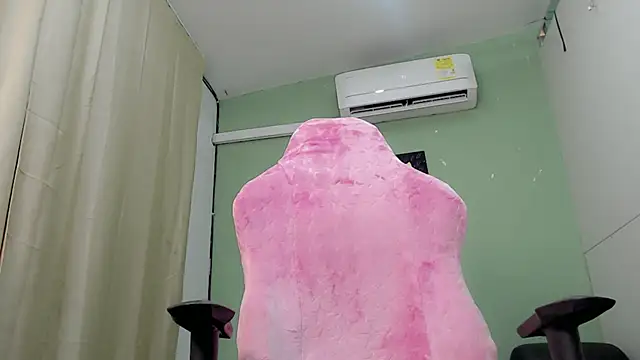 Mishell hot  online show from January 10, 2026, 7:59 pm