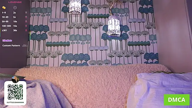 Snapshot of ElizzaBed chatting on December 17, 2025, 4:29 am ElizzaBed online show from December 17, 2025, 4:29 am