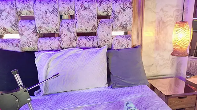 emily dempsey online show from January 12, 2026, 7:19 pm