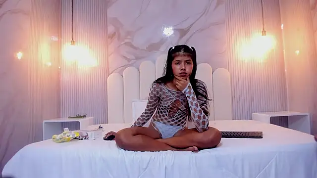 CHLOE BLOWJOB online show from January 16, 2026, 1:09 am