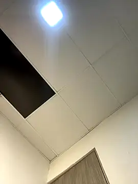 laia williamss online show from December 16, 2025, 11:10 pm