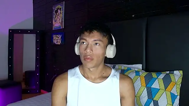 santinaughty online show from January 7, 2026, 9:17 pm