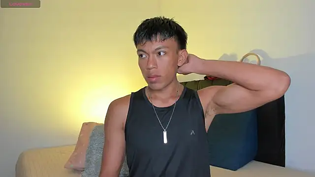 santinaughty online show from February 19, 2026, 2:29 am