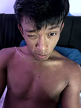 santinaughty online show from April 1, 2026, 9:01 pm