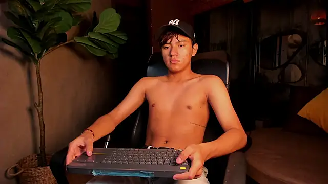 isaac grimm online show from March 3, 2026, 3:34 am