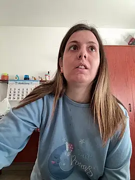 Snapshot of Sareyxon chatting on February 26, 2026, 9:08 am Sareyxon online show from February 26, 2026, 9:08 am