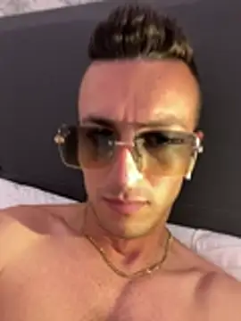 3turkish6model9 online show from May 6, 2026, 3:39 pm