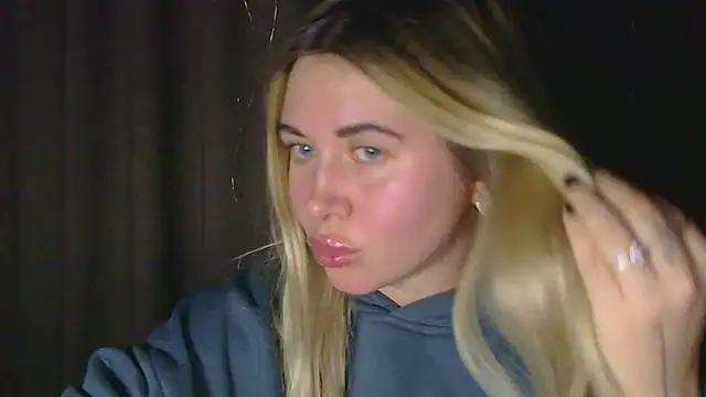 Snapshot of Nika_Diva chatting on February 4, 2026, 10:58 pm Nika Diva online show from February 4, 2026, 10:58 pm